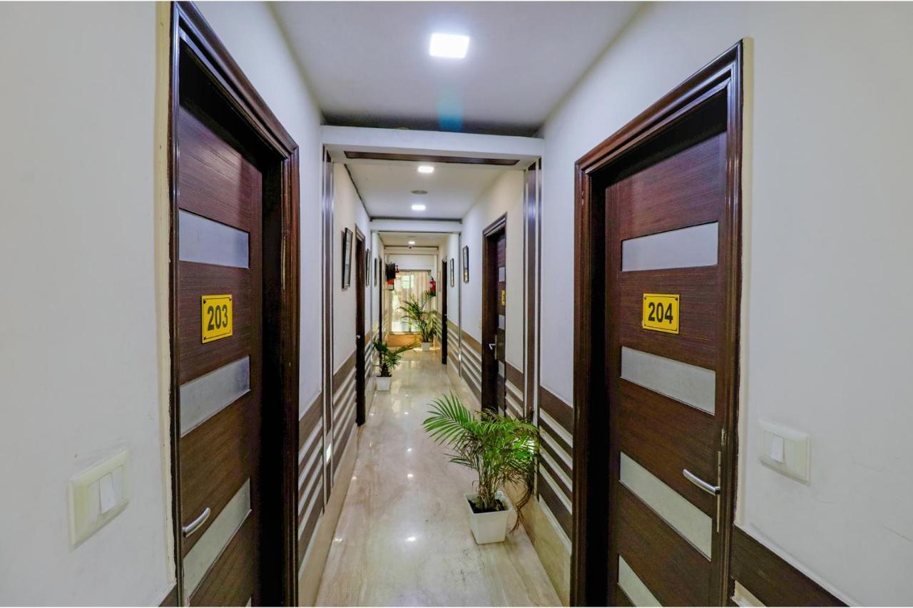 Fabhotel Admire Suites نيودلهي المظهر الخارجي الصورة