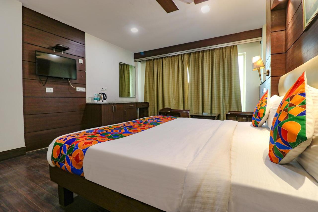 Fabhotel Admire Suites نيودلهي المظهر الخارجي الصورة