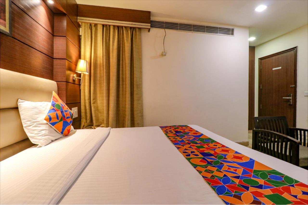 Fabhotel Admire Suites نيودلهي المظهر الخارجي الصورة