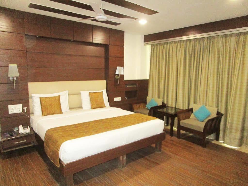 Fabhotel Admire Suites نيودلهي المظهر الخارجي الصورة