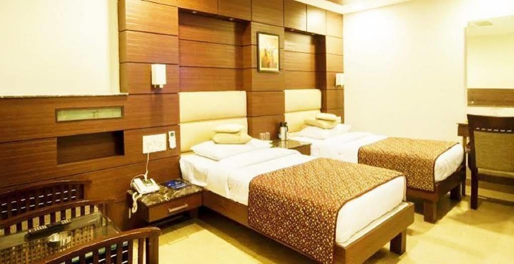 Fabhotel Admire Suites نيودلهي المظهر الخارجي الصورة