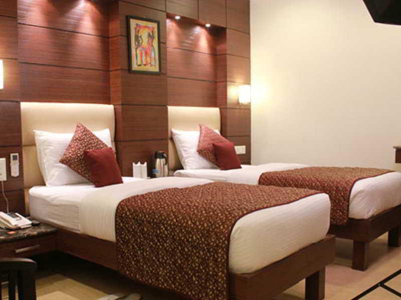 Fabhotel Admire Suites نيودلهي المظهر الخارجي الصورة